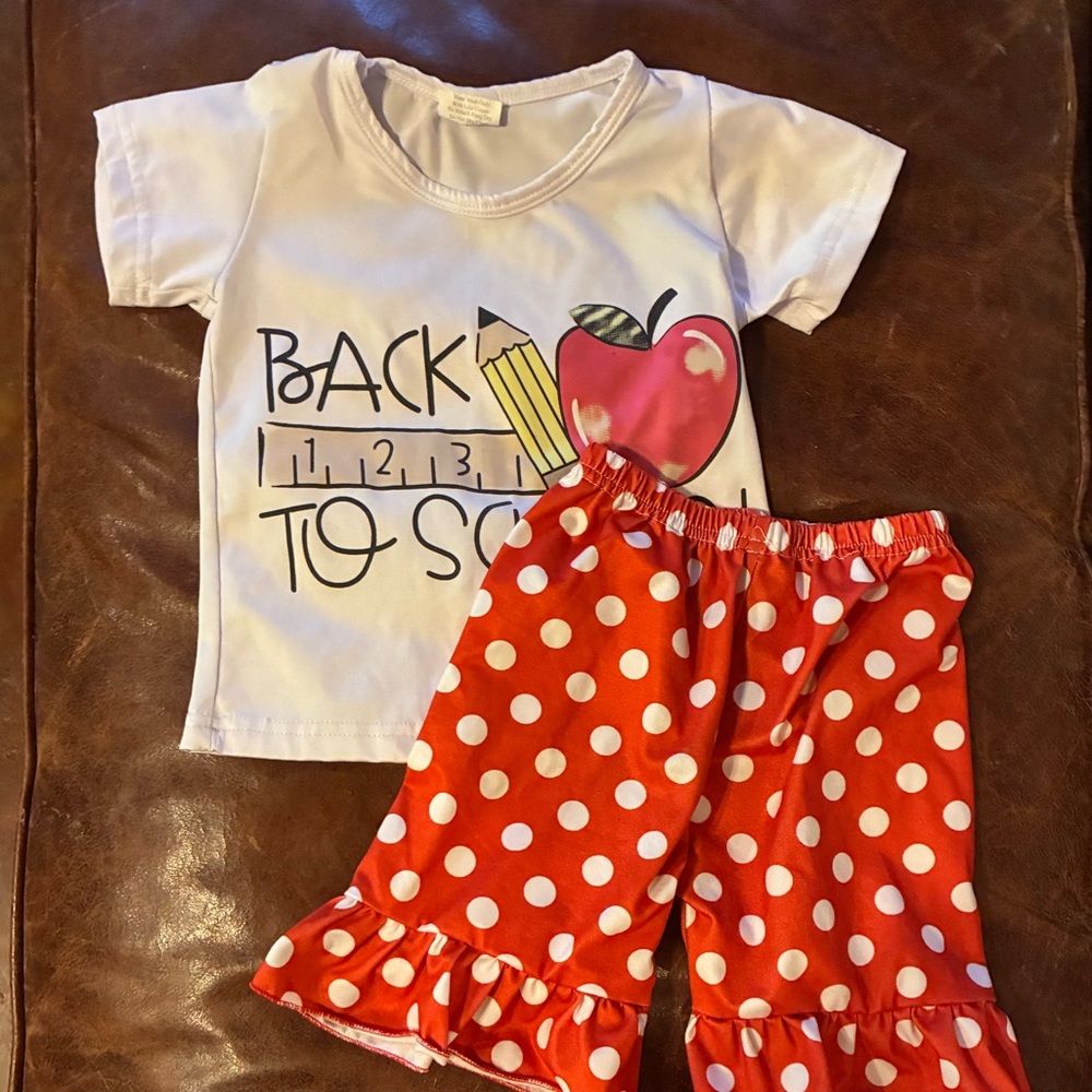 Back to School T-Shirt and Polka Dot Shorts Set 3T
